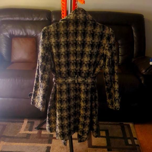 Women's Medium Black and White Checkered Winter Coat - Picture 4 of 4